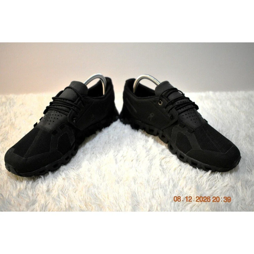 On Cloud 5 Black Light Weight Athletic Walking Running Shoes - Women's Size 9